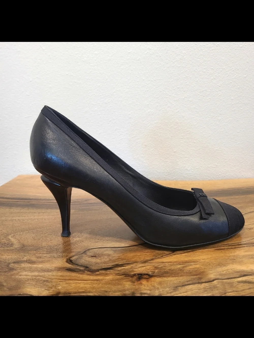 Chanel Black Leather Bow Cap Pump Heels